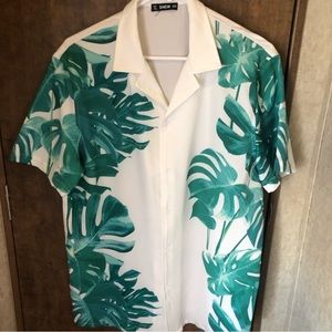 Shein Polyester Panel Front Monsterra Leaf Hawaiian Shirt Medium Short Sleeve A